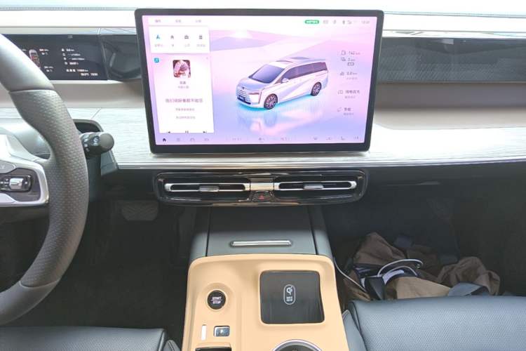 Used GAC Trumpchi E8 New Energy 2024 150km MAX Audio And AC Panel