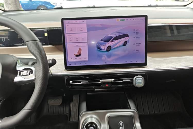 Used GAC Trumpchi E8 New Energy 2024 150km MAX Audio And AC Panel