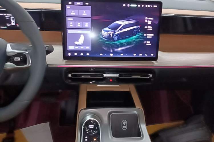 Used GAC Trumpchi E8 New Energy 2024 150km Longteng Glorious+ Audio And AC Panel