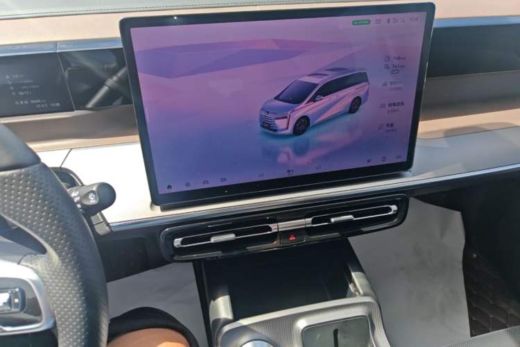 Used GAC Trumpchi E8 New Energy 2024 150km PRO Audio And AC Panel