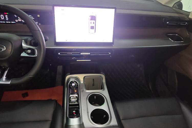 Used GAC Trumpchi E8 New Energy 2024 150km PRO Audio And AC Panel