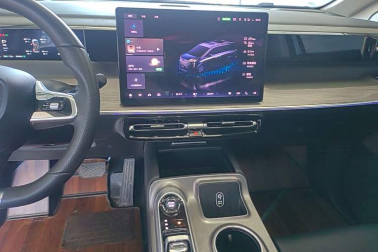 Used GAC Trumpchi E8 New Energy 2024 150km MAX Audio And AC Panel