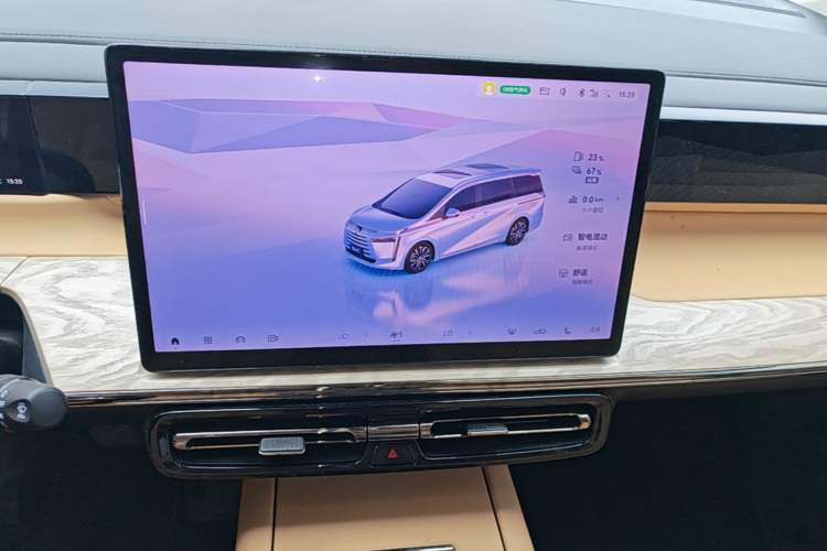 Used GAC Trumpchi E8 New Energy 2024 150km Longteng Glorious+ Audio And AC Panel