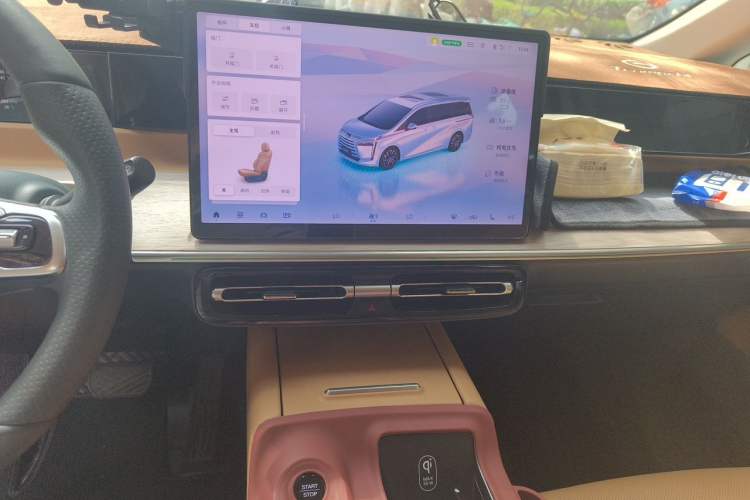 Used GAC Trumpchi E8 New Energy 2024 150km MAX+ Audio And AC Panel