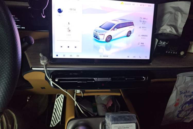 Used GAC Trumpchi E8 New Energy 2024 150km MAX Audio And AC Panel