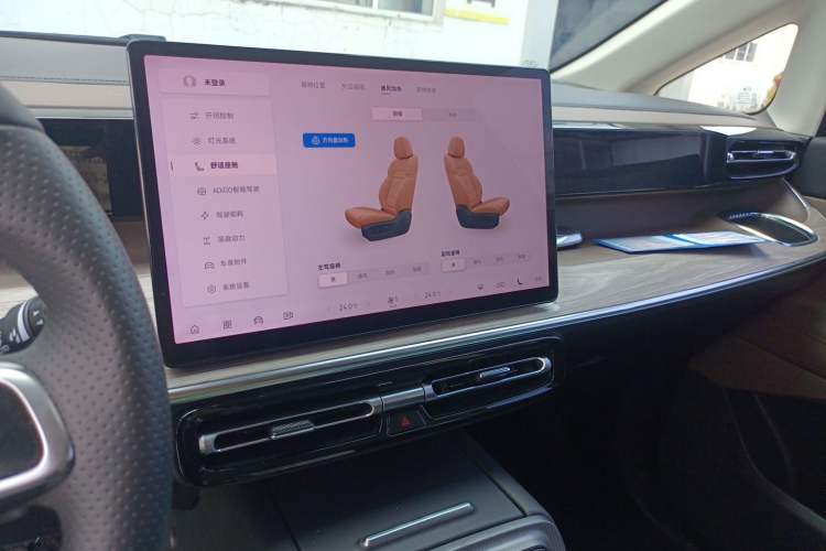 Used GAC Trumpchi E8 New Energy 2024 150km MAX Audio And AC Panel