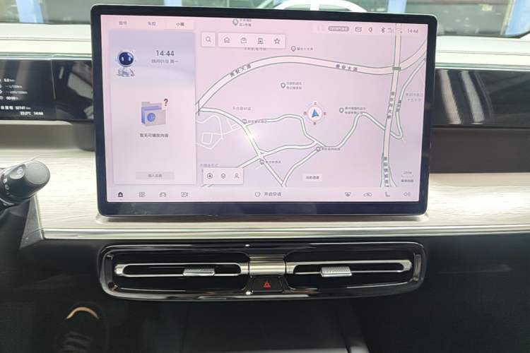 Used GAC Trumpchi E8 New Energy 2024 150km MAX+ Audio And AC Panel