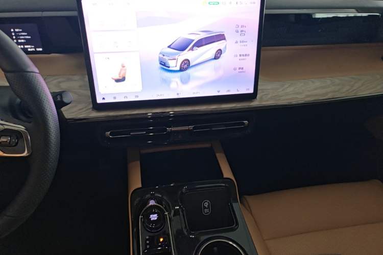 Used GAC Trumpchi E8 New Energy 2024 150km Longteng Glorious+ Audio And AC Panel