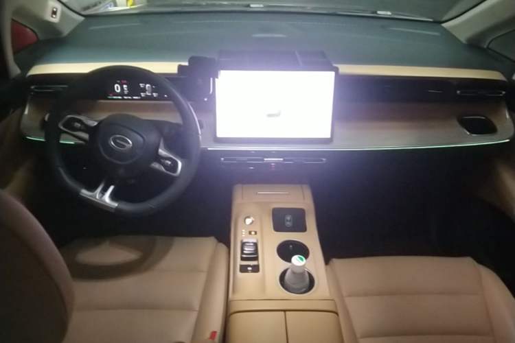 Used GAC Trumpchi E8 New Energy 2024 150km MAX Center Console