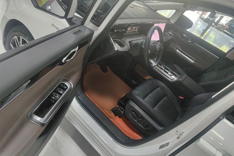 Used GAC Trumpchi E8 New Energy 2024 150km MAX Driver Seat