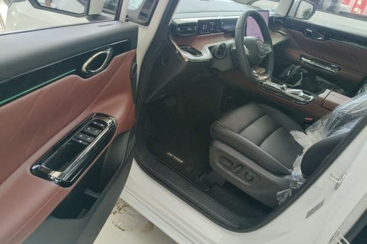 Used GAC Trumpchi E8 New Energy 2024 150km Longteng Glorious+ Driver Seat