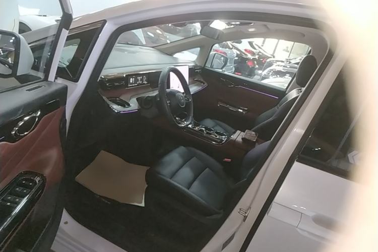 Used GAC Trumpchi E8 New Energy 2024 150km MAX+ Driver Seat