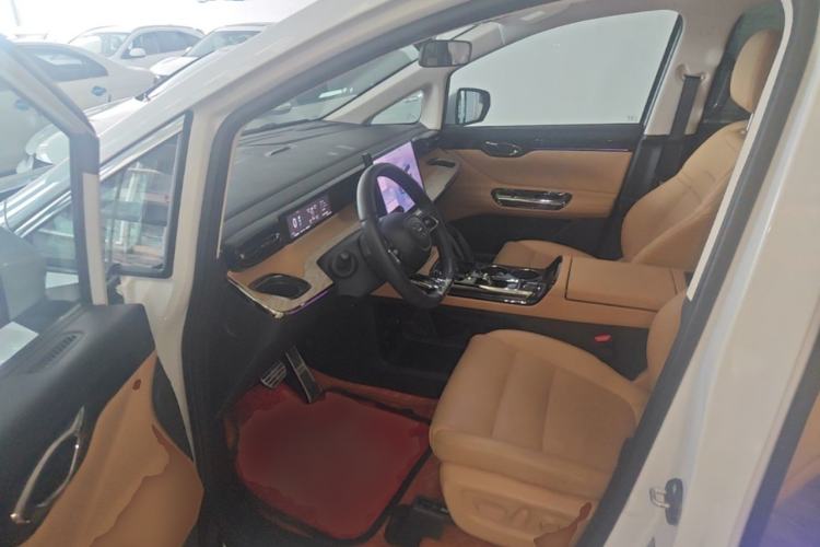Used GAC Trumpchi E8 New Energy 2024 150km MAX+ Driver Seat