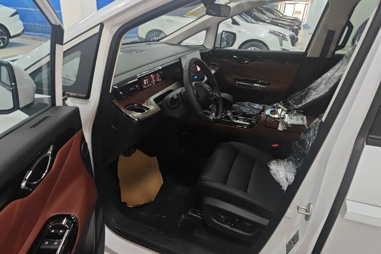 Used GAC Trumpchi E8 New Energy 2024 150km MAX+ Driver Seat