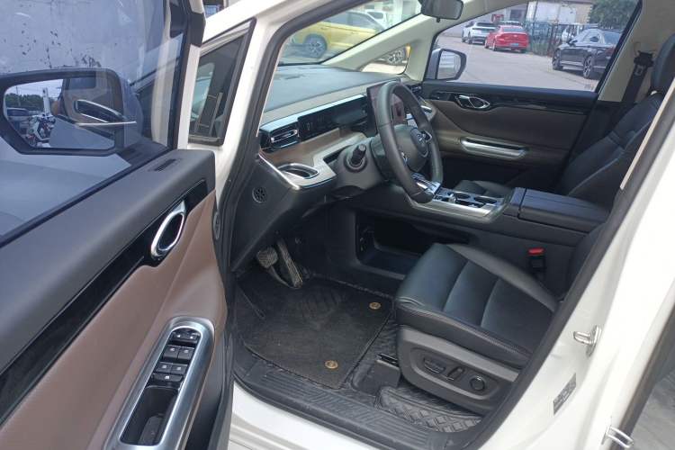Used GAC Trumpchi E8 New Energy 2024 150km MAX Driver Seat
