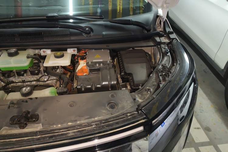 Used GAC Trumpchi E8 New Energy 2024 150km Dragon Roar Starry Night+ Engine Bay Left