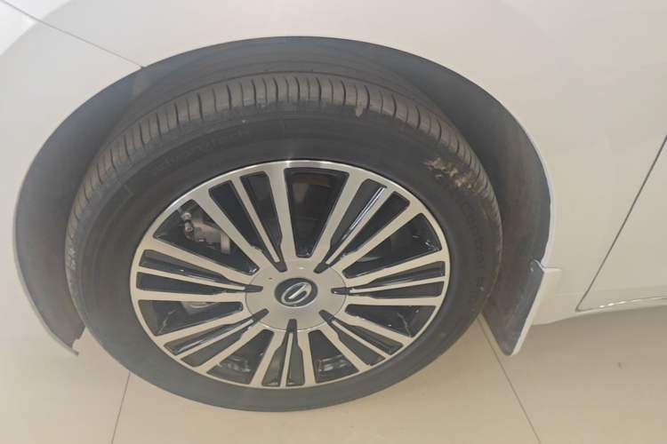 Used GAC Trumpchi E8 New Energy 2024 150km MAX+ Exterior 2