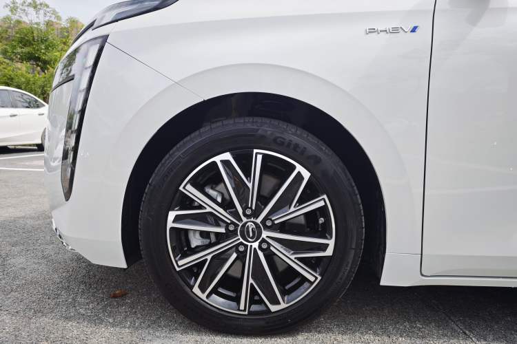 Used GAC Trumpchi E8 New Energy 2024 150km MAX Exterior 3