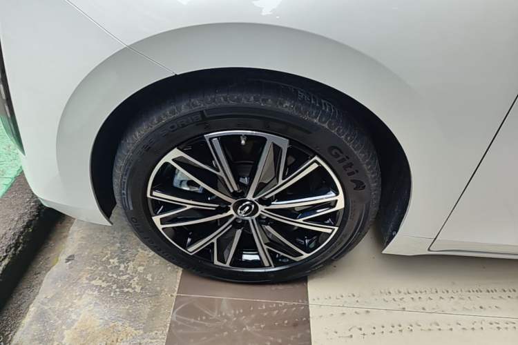 Used GAC Trumpchi E8 New Energy 2024 150km MAX+ Exterior 4