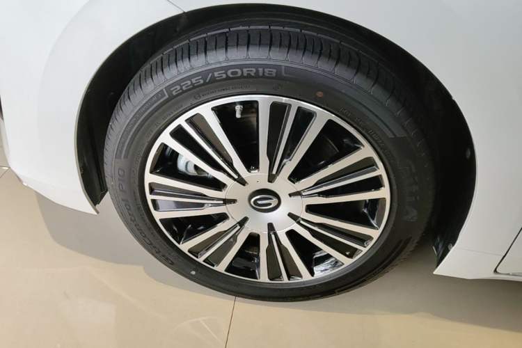Used GAC Trumpchi E8 New Energy 2024 150km MAX+ Exterior 4