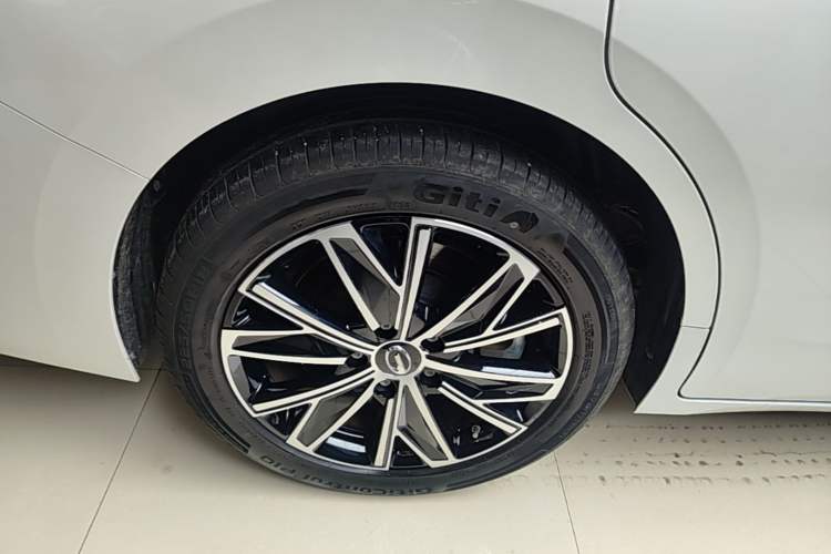 Used GAC Trumpchi E8 New Energy 2024 150km MAX+ Exterior 5