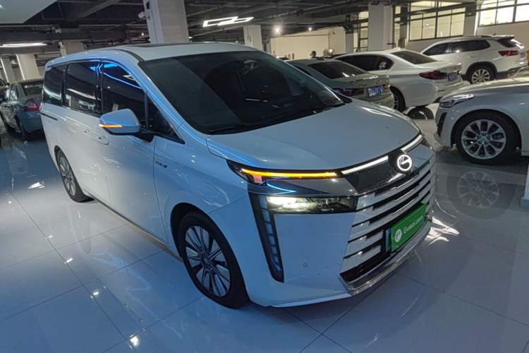Used GAC Trumpchi E8 New Energy 2024 150km Dragon Roar Starry Night+ Front Right 45 Deg
