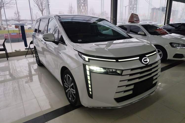 Used GAC Trumpchi E8 New Energy 2024 150km MAX Front Right 45 Deg