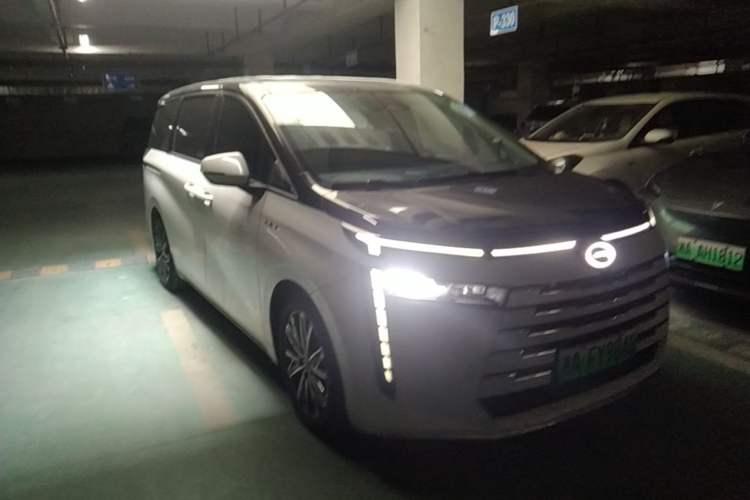 Used GAC Trumpchi E8 New Energy 2024 150km MAX Front Right 45 Deg