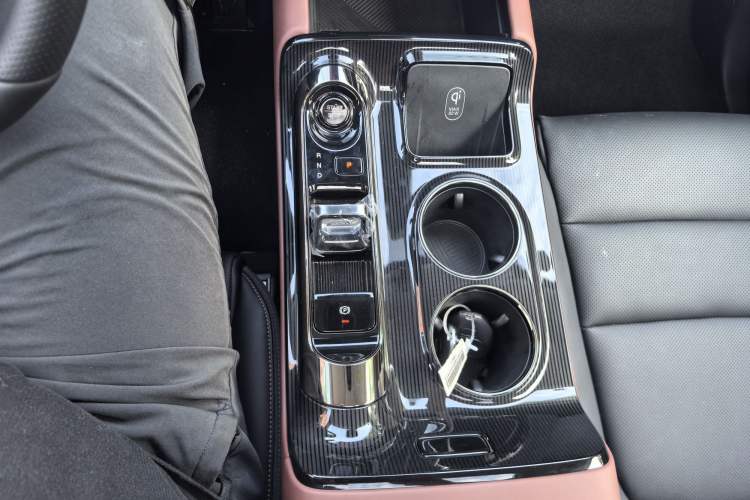 Used GAC Trumpchi E8 New Energy 2024 150km MAX+ Gear Lever