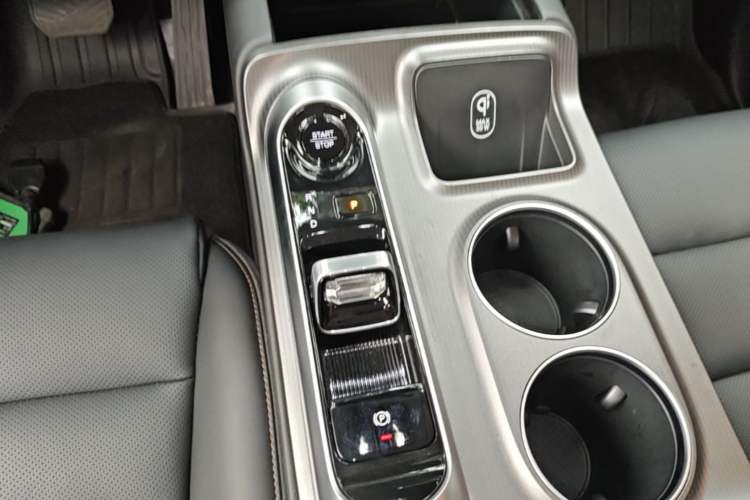 Used GAC Trumpchi E8 New Energy 2024 150km MAX Gear Lever