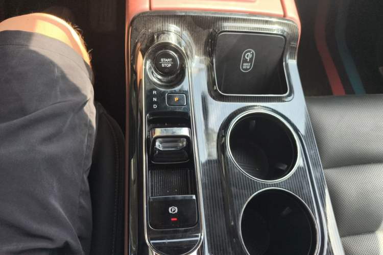 Used GAC Trumpchi E8 New Energy 2024 150km MAX+ Gear Lever