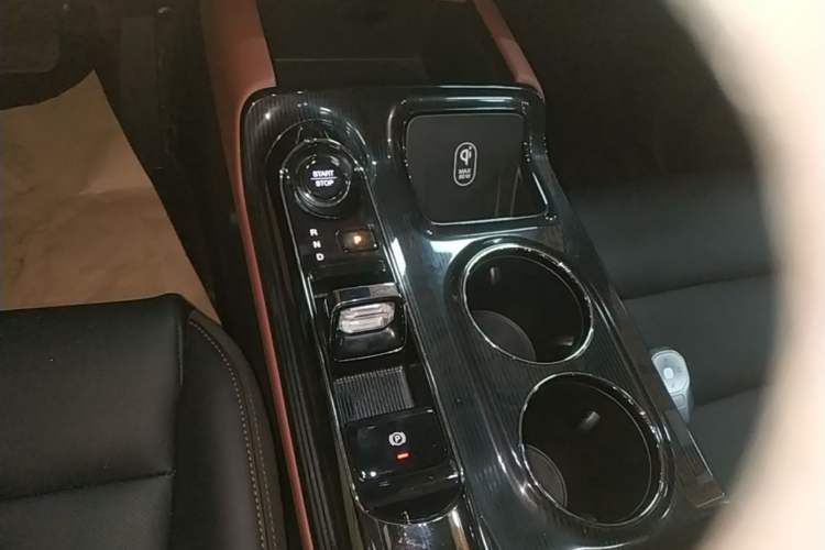 Used GAC Trumpchi E8 New Energy 2024 150km MAX+ Gear Lever