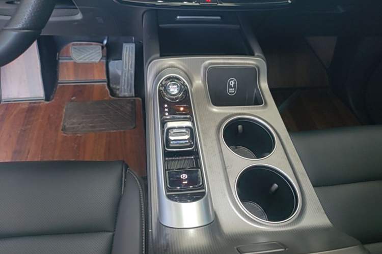 Used GAC Trumpchi E8 New Energy 2024 150km MAX Gear Lever