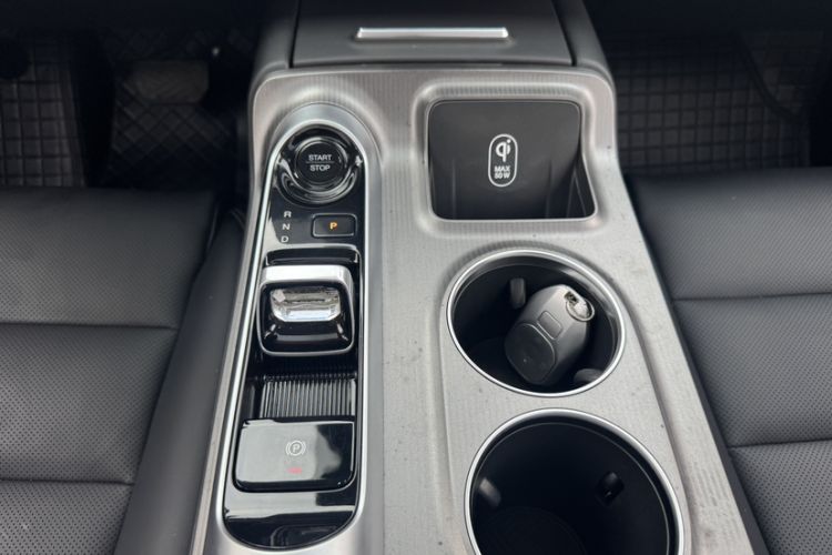 Used GAC Trumpchi E8 New Energy 2024 150km Longteng Starry Night Edition Gear Lever