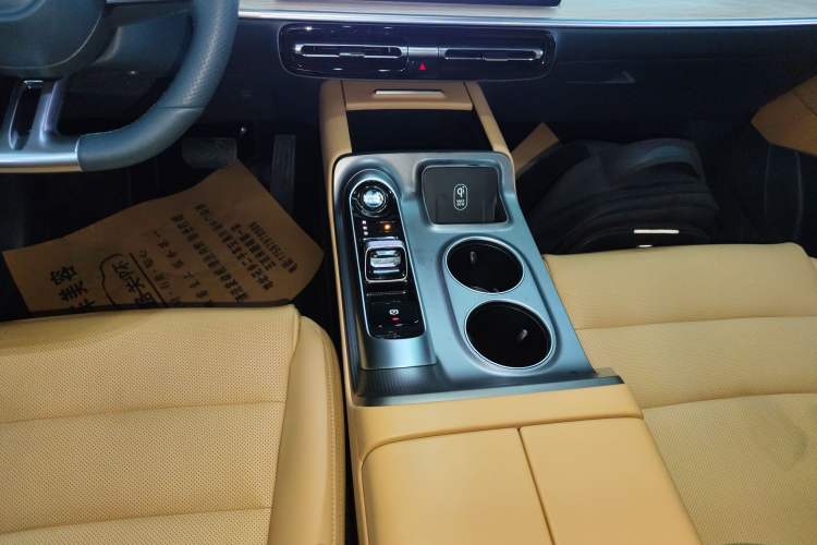 Used GAC Trumpchi E8 New Energy 2024 150km MAX Gear Lever