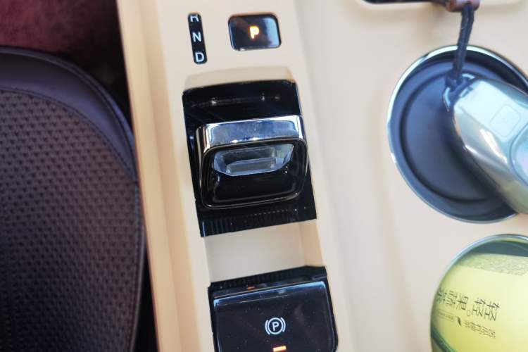 Used GAC Trumpchi E8 New Energy 2024 150km MAX+ Gear Lever