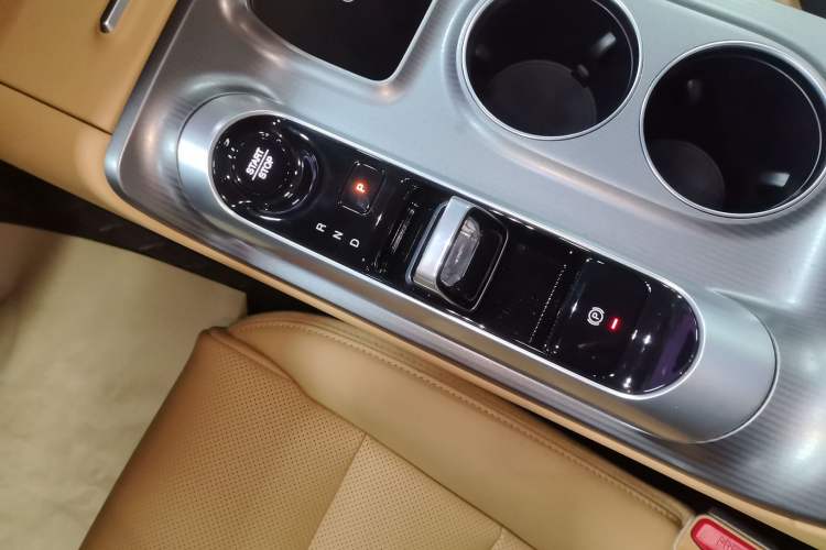 Used GAC Trumpchi E8 New Energy 2024 150km MAX Gear Lever