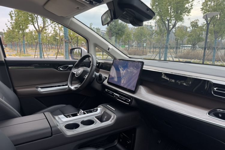 Used GAC Trumpchi E8 New Energy 2024 150km Longteng Starry Night Edition Interior 8