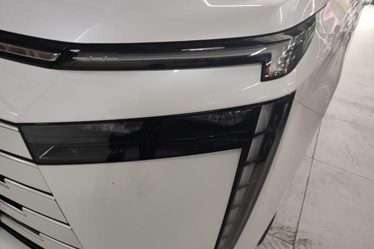 Used GAC Trumpchi E8 New Energy 2024 150km PRO Left Front Headlight