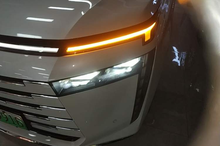 Used GAC Trumpchi E8 New Energy 2024 150km MAX+ Left Front Headlight