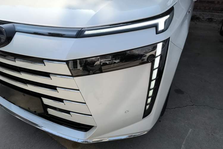 Used GAC Trumpchi E8 New Energy 2024 150km MAX+ Left Front Headlight