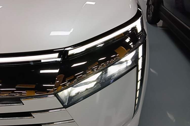 Used GAC Trumpchi E8 New Energy 2024 150km Longteng Glorious+ Left Front Headlight