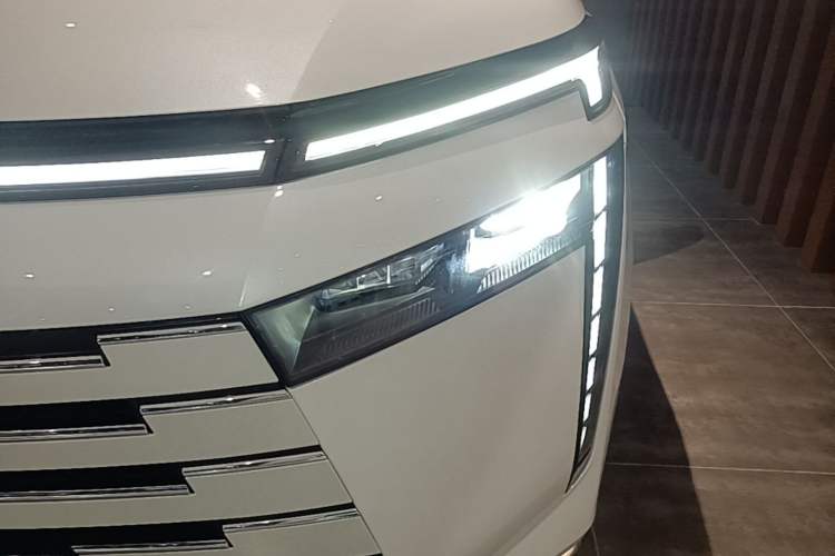 Used GAC Trumpchi E8 New Energy 2024 150km MAX Left Front Headlight