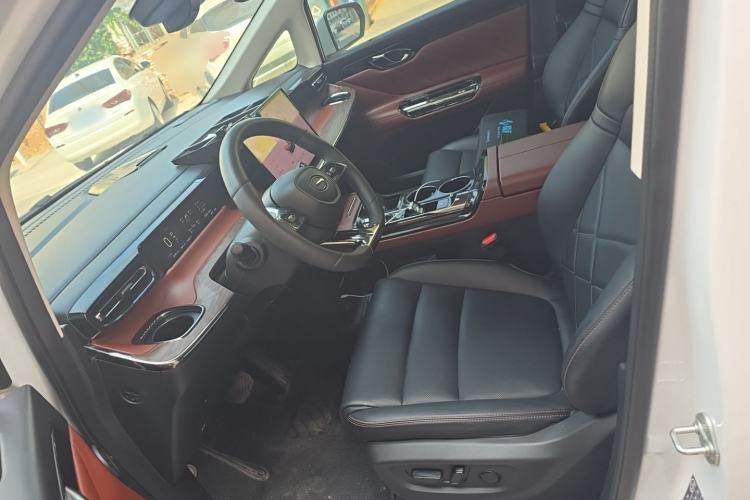 Used GAC Trumpchi E8 New Energy 2024 150km MAX+ Left Front Seat