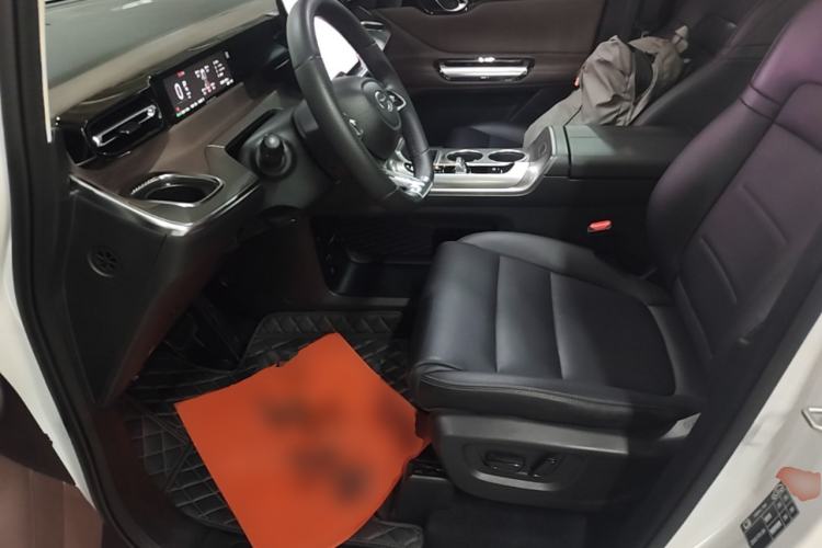 Used GAC Trumpchi E8 New Energy 2024 150km PRO Left Front Seat