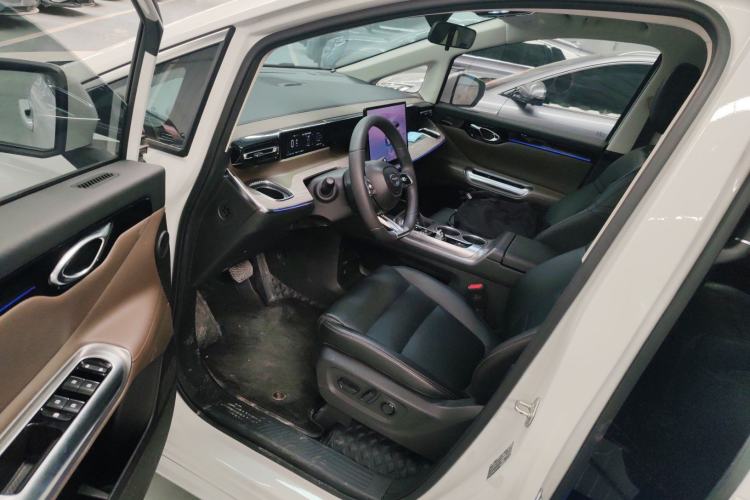Used GAC Trumpchi E8 New Energy 2024 150km MAX Left Front Seat