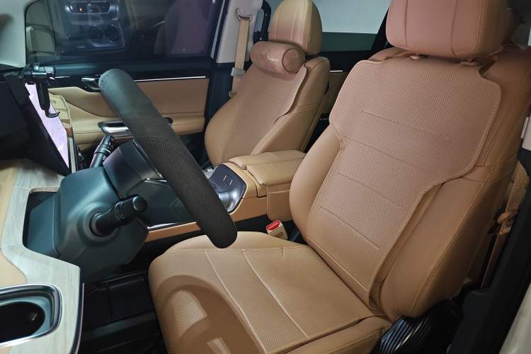 Used GAC Trumpchi E8 New Energy 2024 150km MAX Left Front Seat