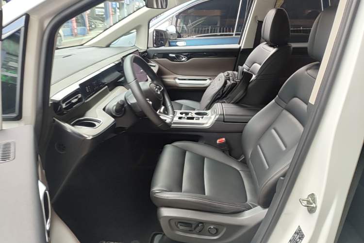 Used GAC Trumpchi E8 New Energy 2024 150km MAX+ Left Front Seat