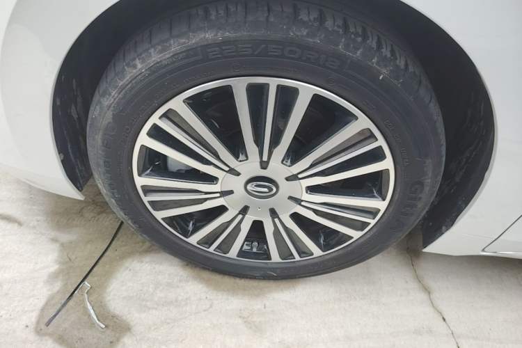 Used GAC Trumpchi E8 New Energy 2024 150km MAX+ Left Front Wheel Hub