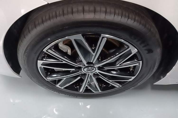 Used GAC Trumpchi E8 New Energy 2024 150km Longteng Glorious+ Left Front Wheel Hub